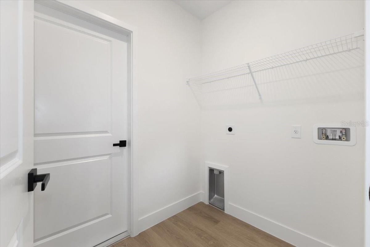 SUN N LAKE - Residential