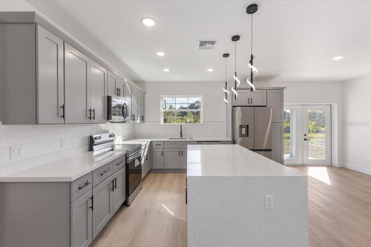 SUN N LAKE - Residential