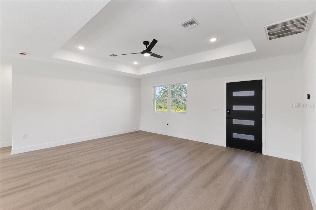 SUN N LAKE - Residential