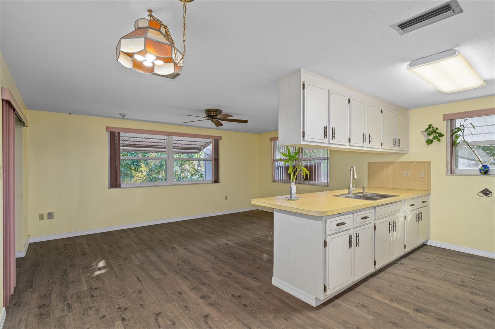 JASMINE LAKES - Residential