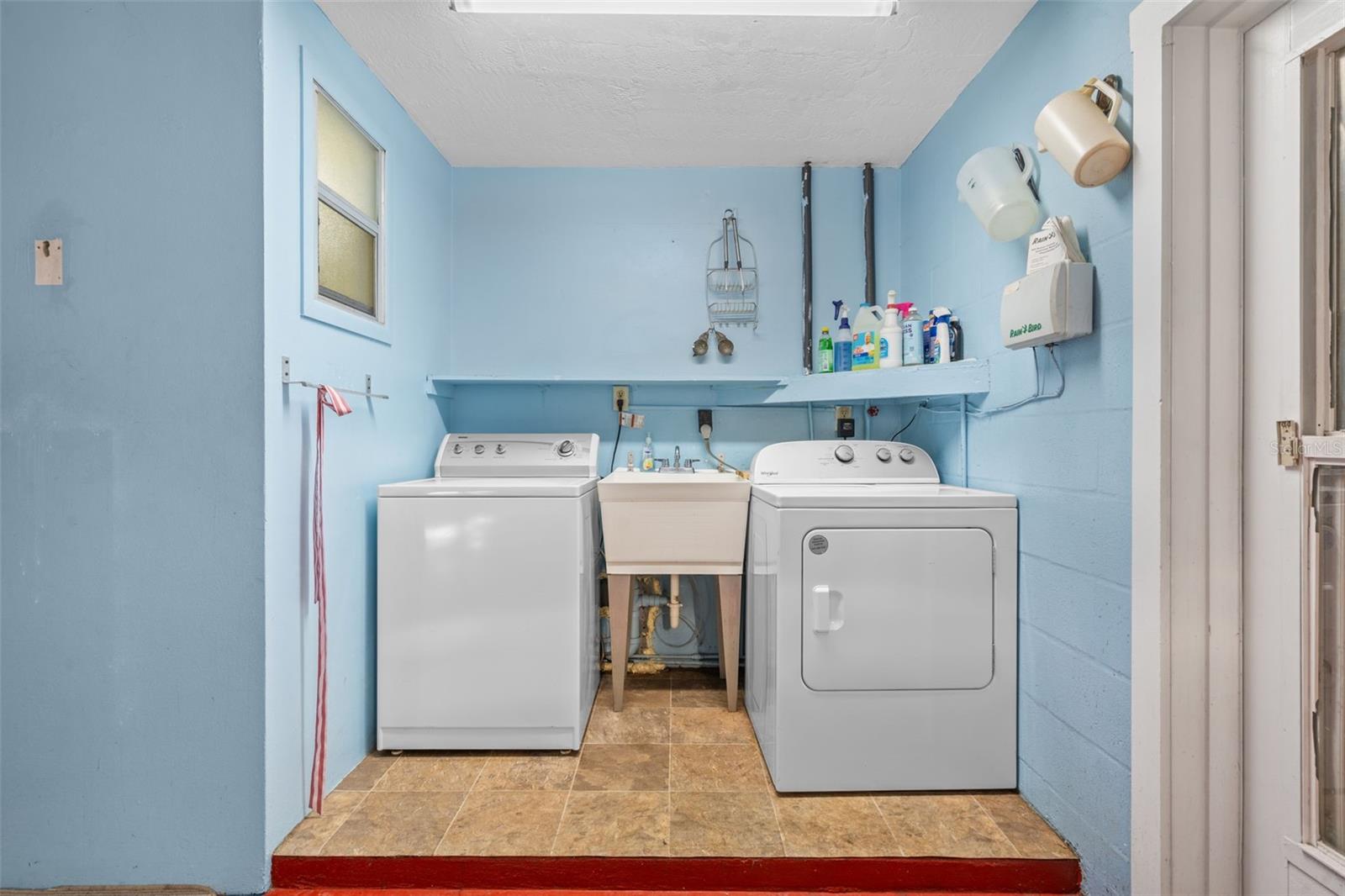 JASMINE LAKES - Residential