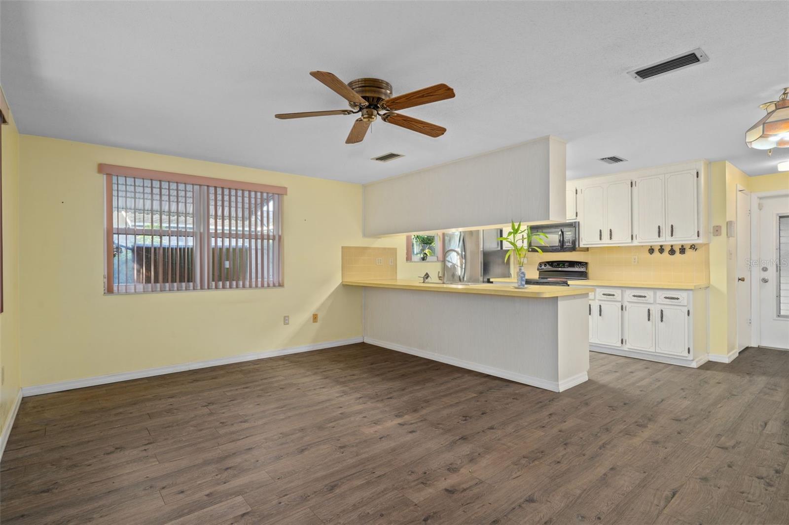 JASMINE LAKES - Residential