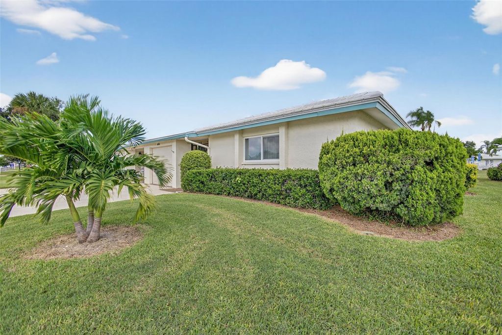 Photo of 6816 10th Avenue W, Bradenton, FL 34209 (MLS # A4667020)