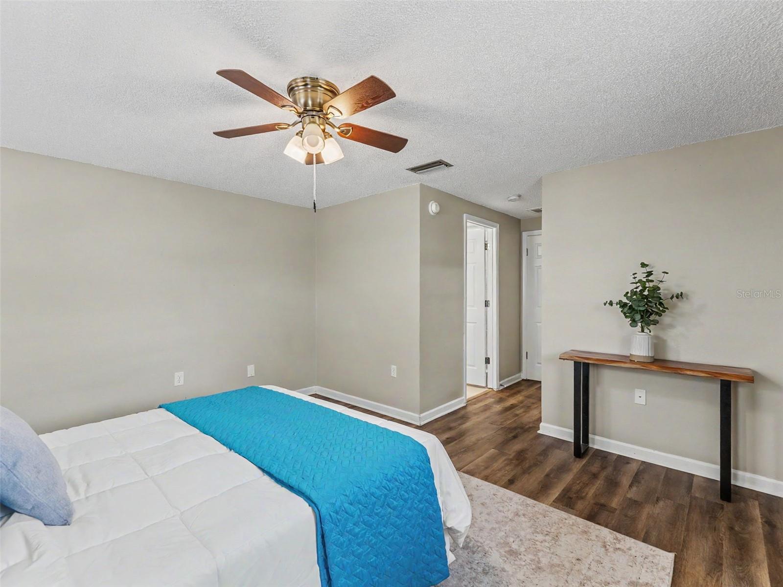 PARK LAKE ESTATES - Residential