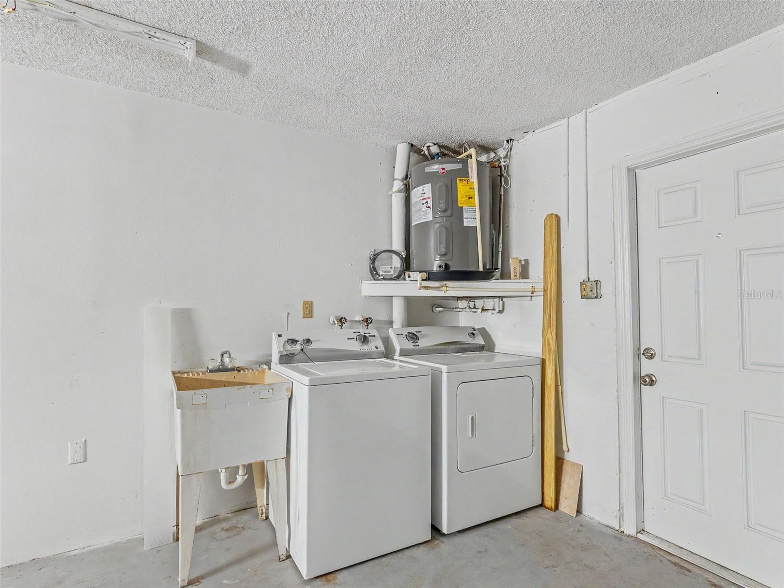 PARK LAKE ESTATES - Residential