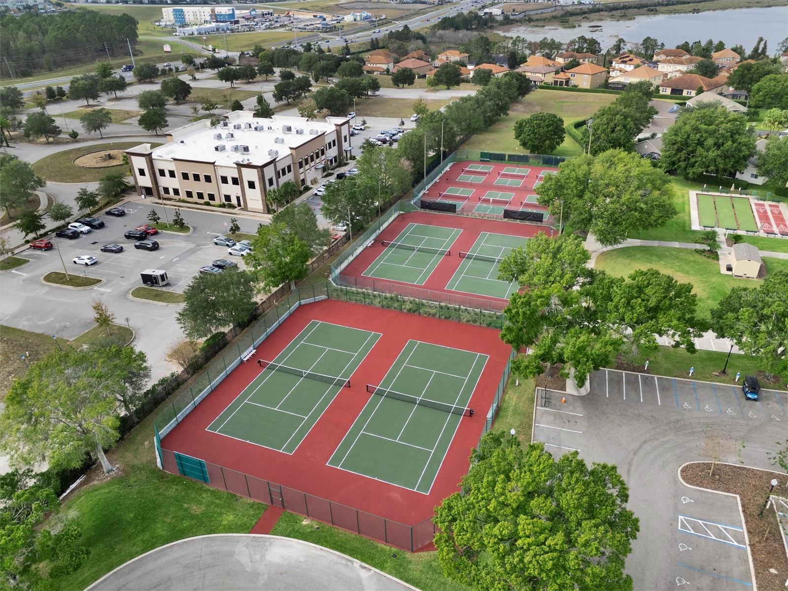 KINGS RIDGE PH 01 - Residential