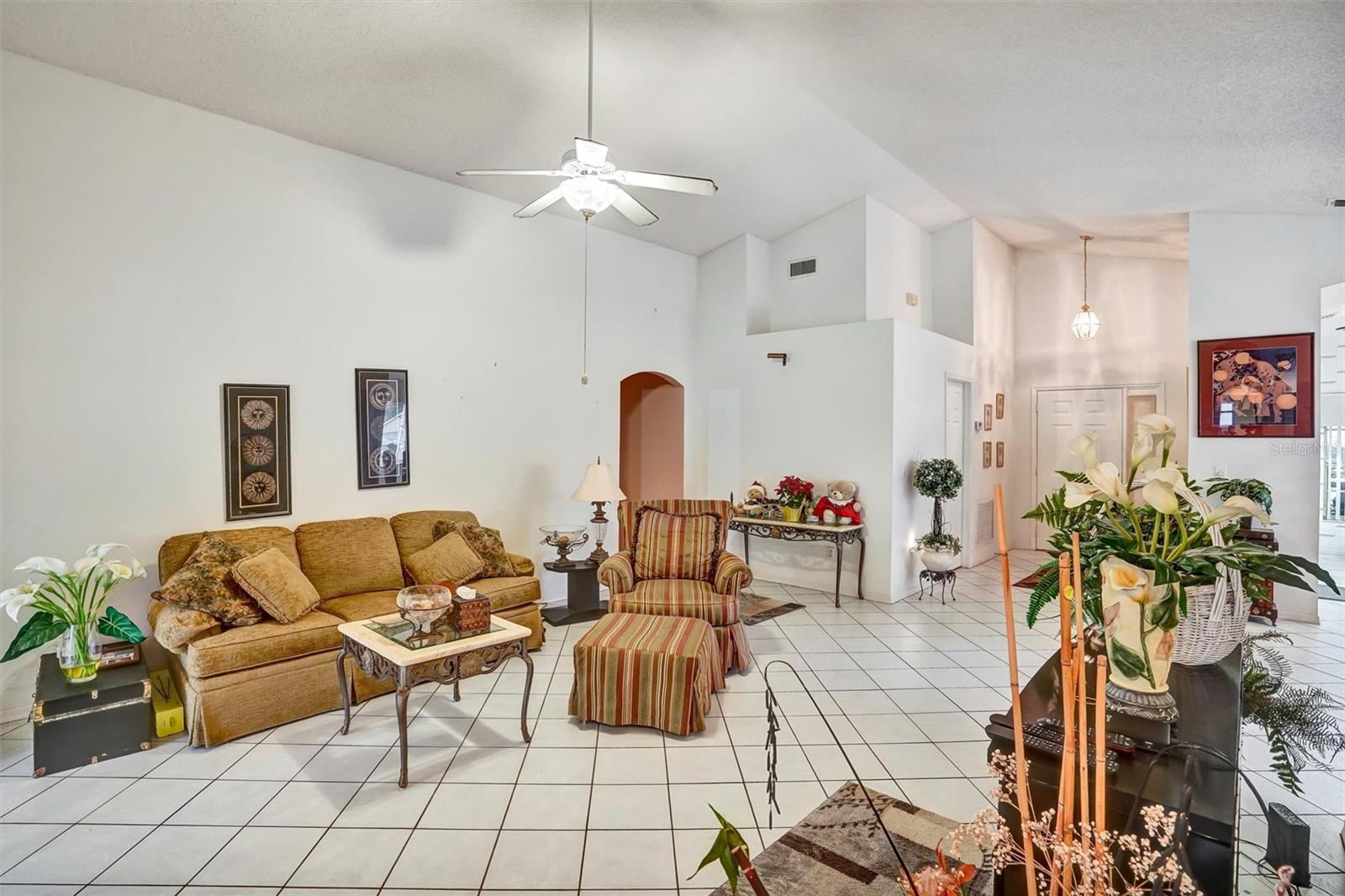 KINGS RIDGE PH 01 - Residential