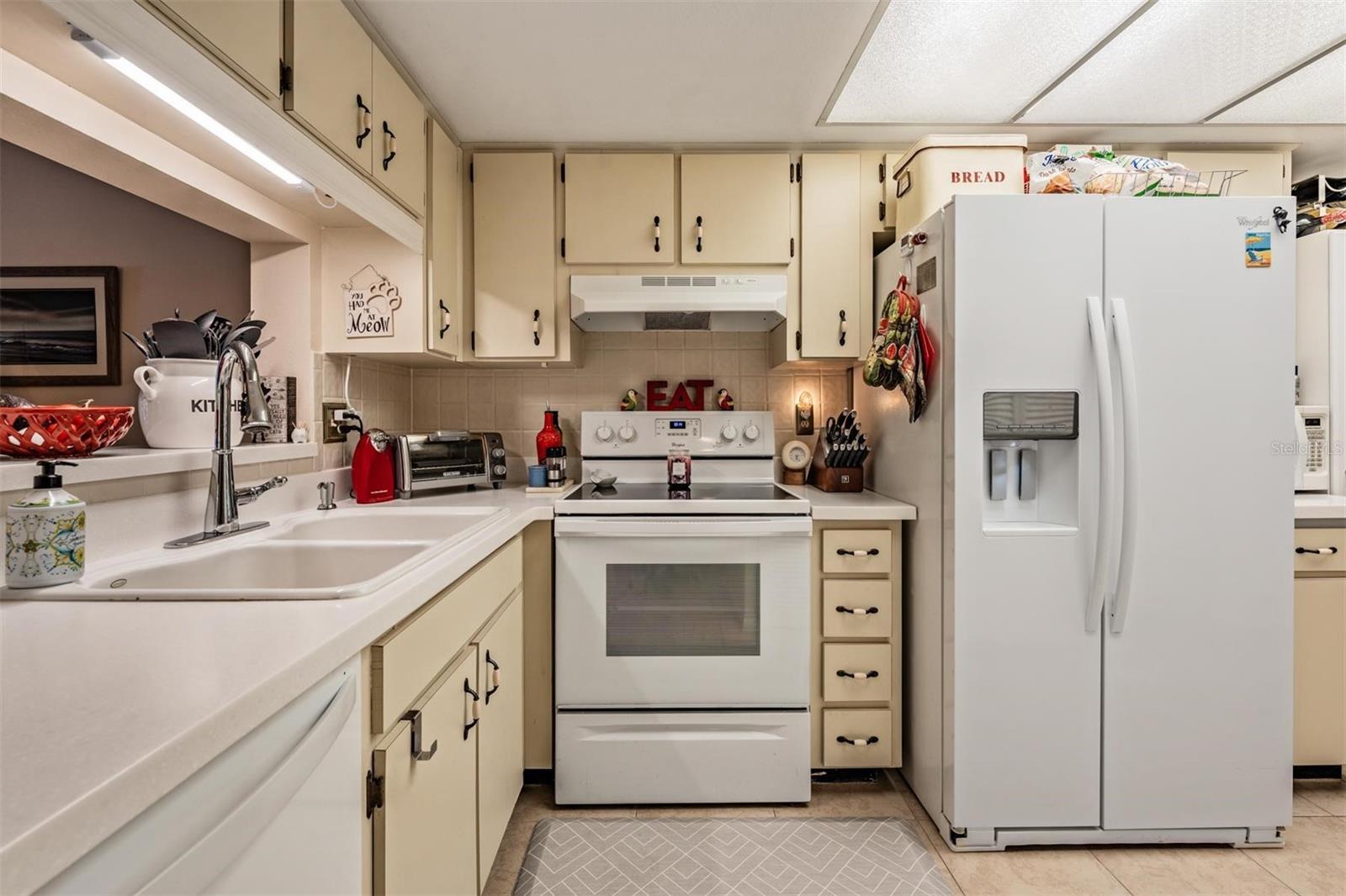 VILLAS OF LAKE ARBOR - Residential