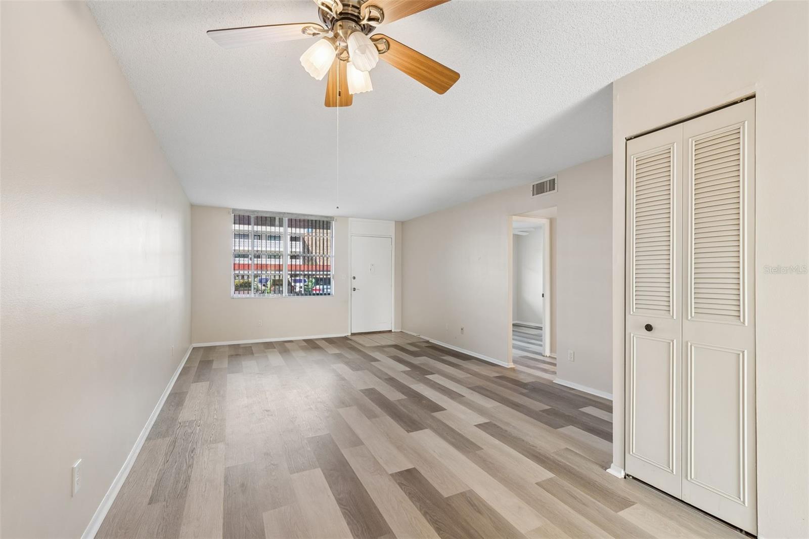 WINSTON PARK NORTHEAST - Residential