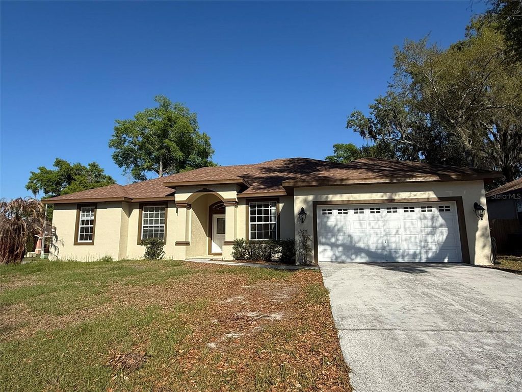 Photo of 5398 Oxford Manor Circle, Lakeland, FL 33810 (MLS # L4960808)