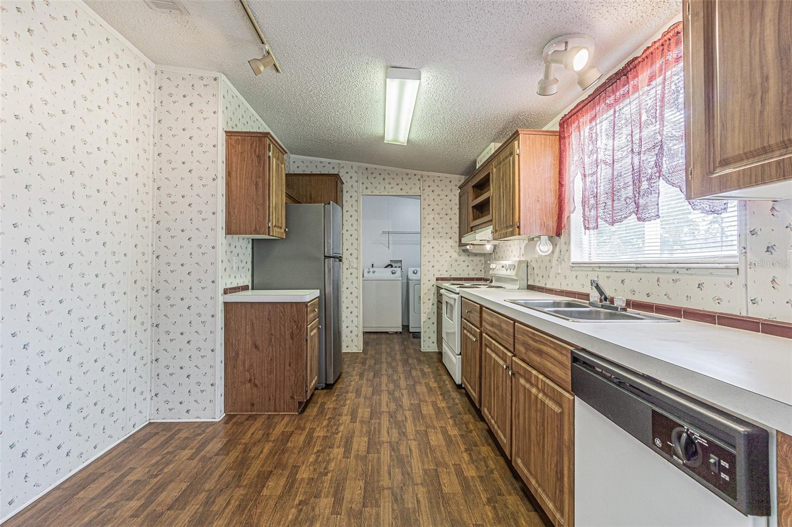 34516 DUSTIN COURT