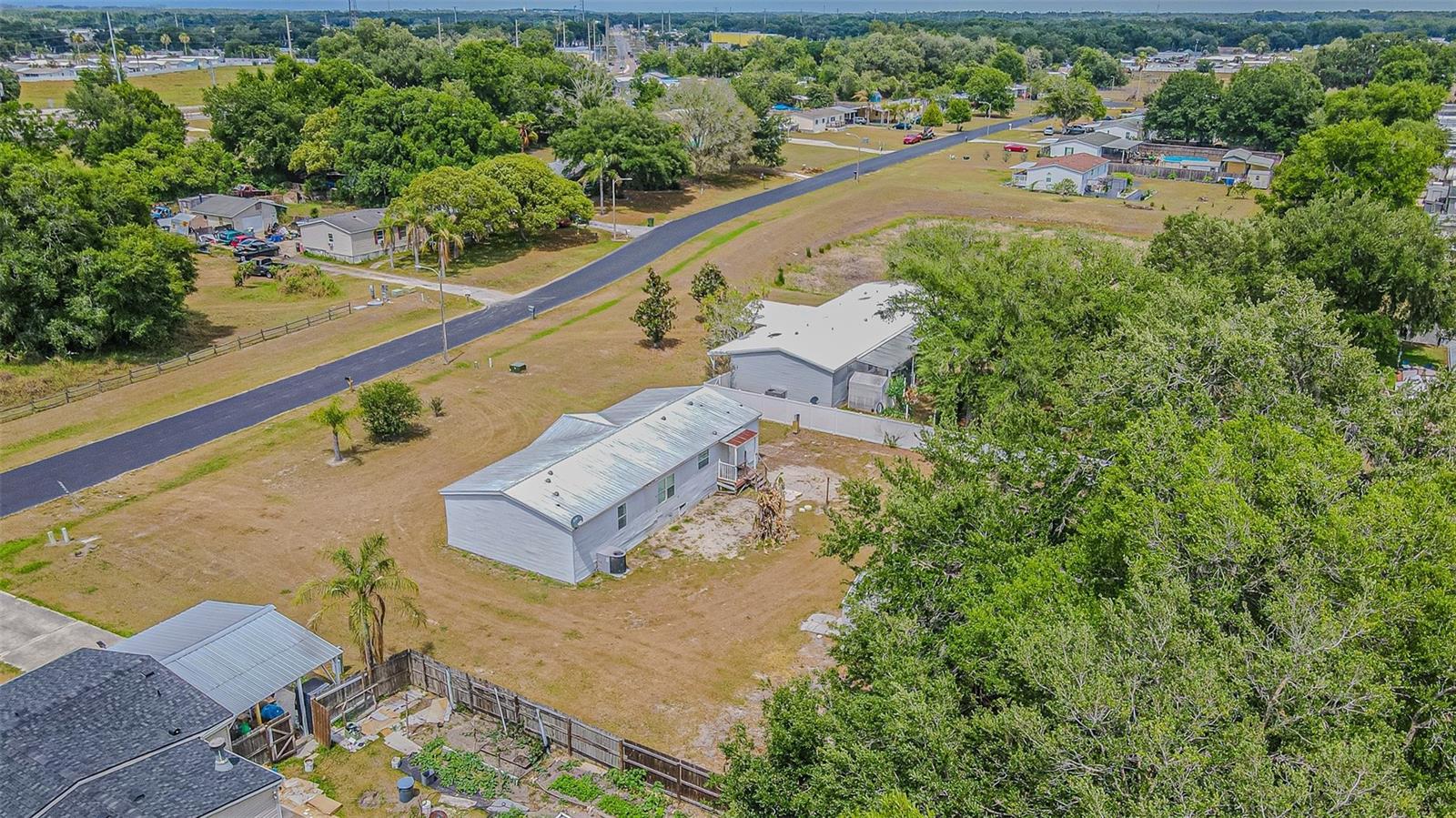 CROSSROADS - Residential