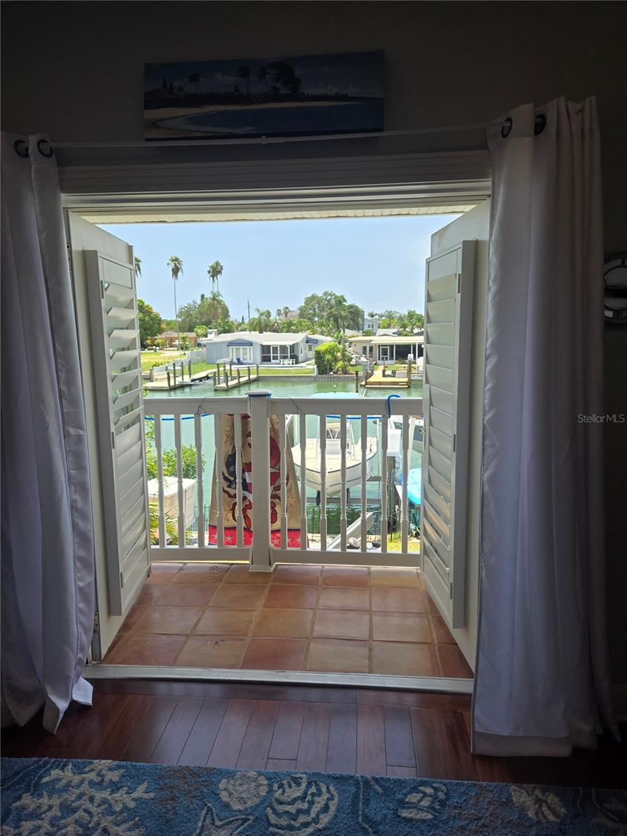 CRYSTAL ISLAND - Residential