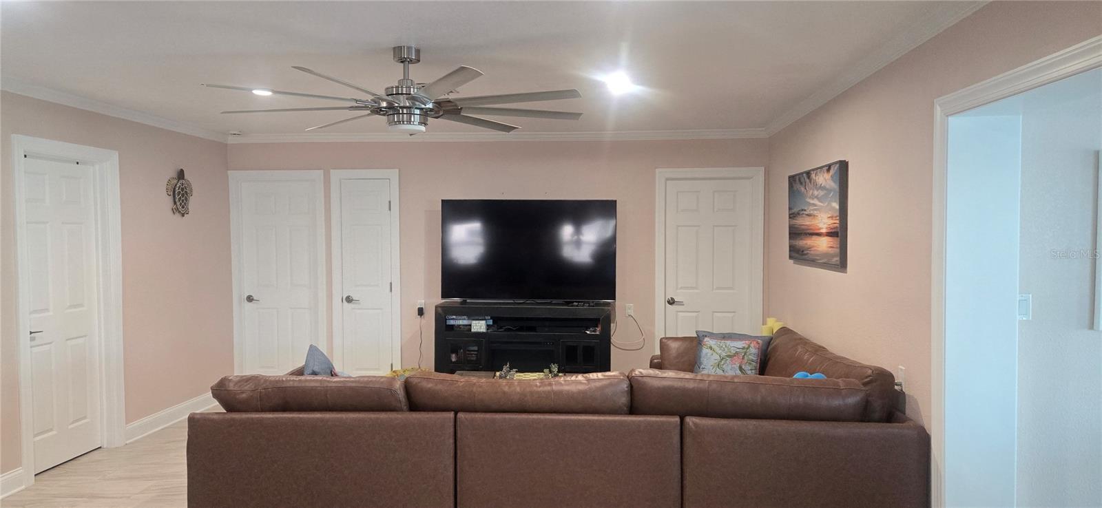 CRYSTAL ISLAND - Residential