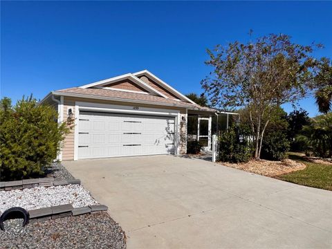 Photo of 1899 Groesser Place, The Villages, FL 32163 (MLS # G5104005)