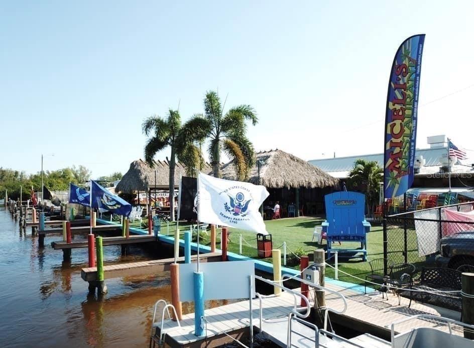 CAPE CORAL - Land