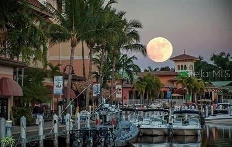 CAPE CORAL - Land