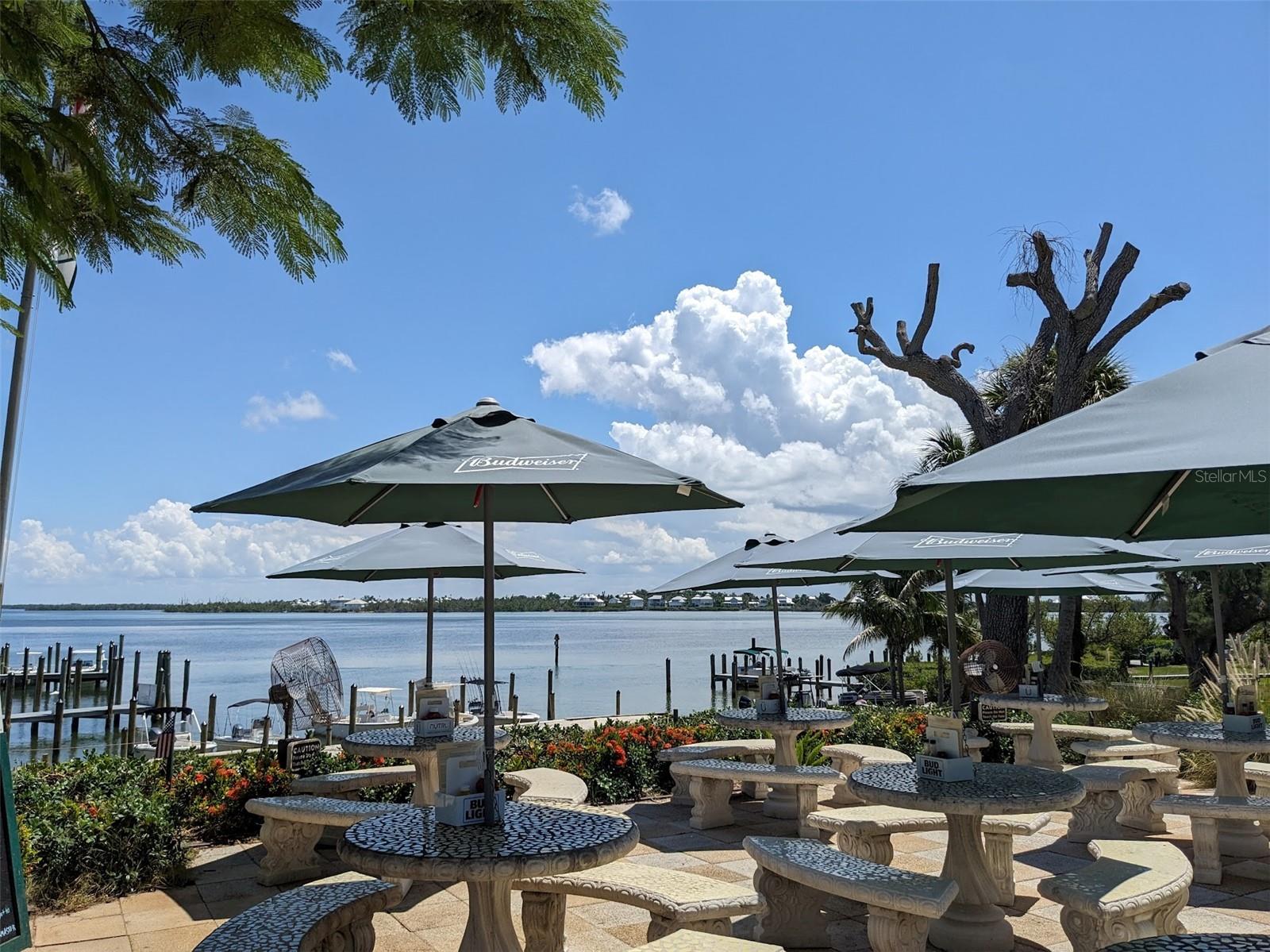 CAPE CORAL - Land