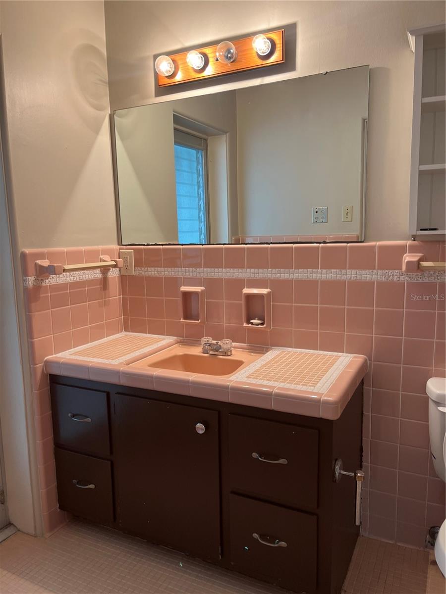 PINE CREST #2 - Residential Lease