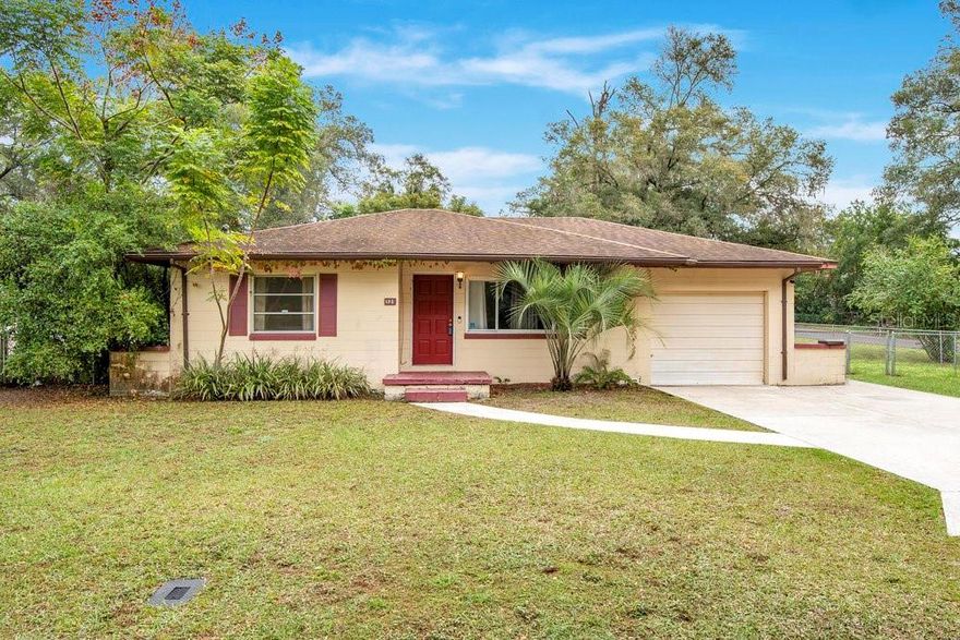 Looking for an affordable private pool home? 525 S Dexter in Deland is move-in ready for its new owner. Situated on a spacious, fenced corner lot, it features a one-car garage and a storage shed. With no HOA, there’s plenty of room for your toys. Zoned for Deland High—Go Bulldogs!