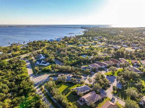 A home in PUNTA GORDA