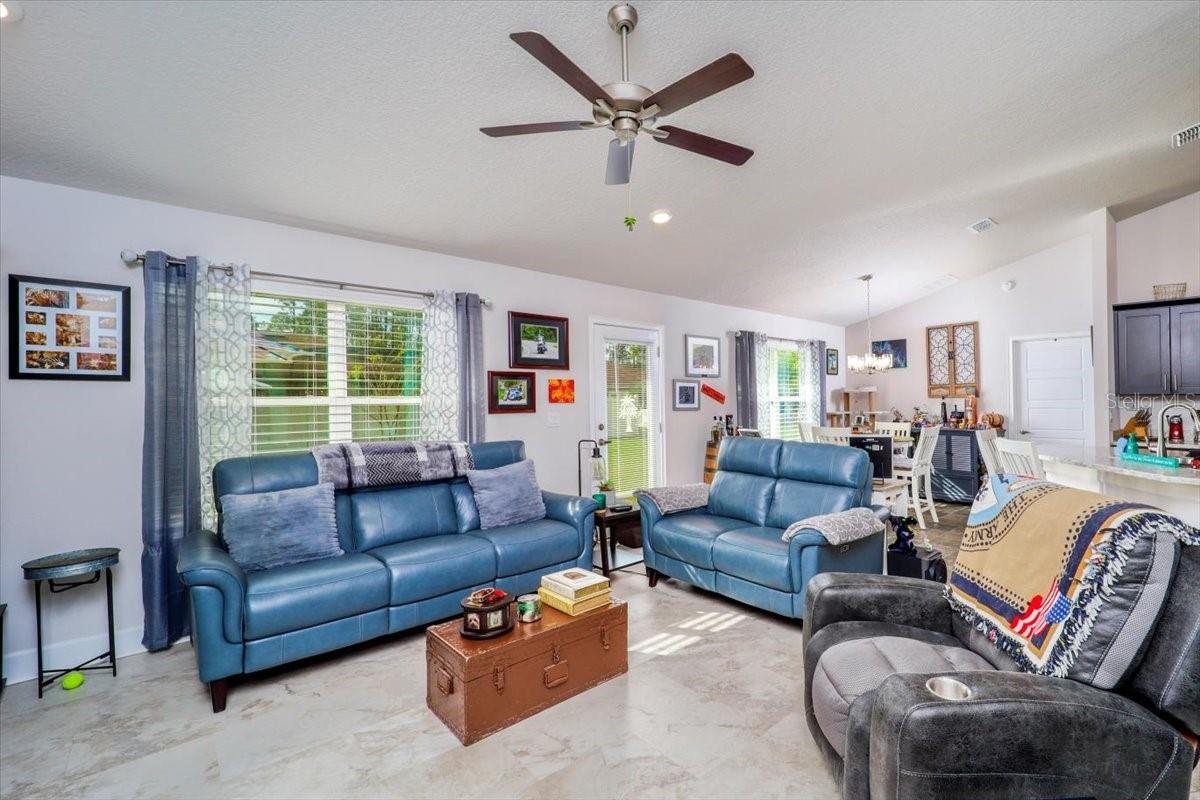 6 LLESTONE PATH