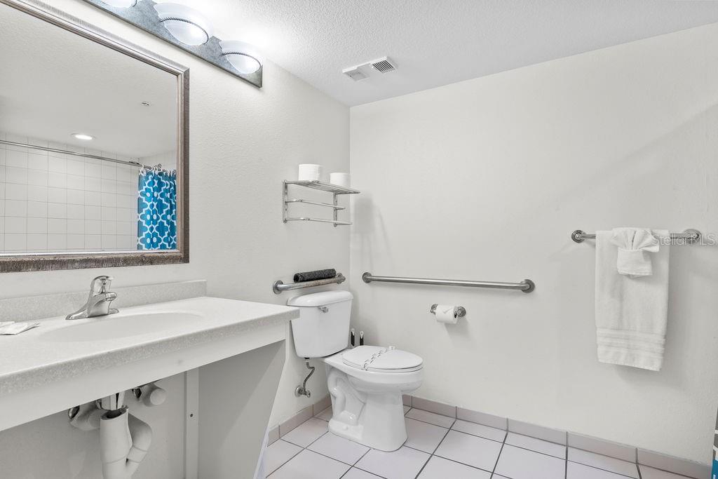 DAYTONA BEACH RESORT & CONF CENTER - Residential