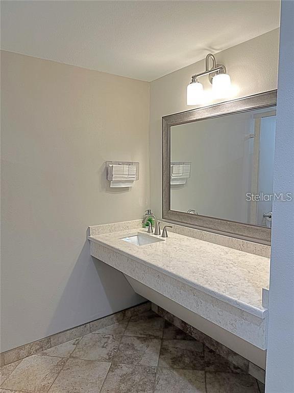 DIAMOND ISLE CONDO - Residential Lease