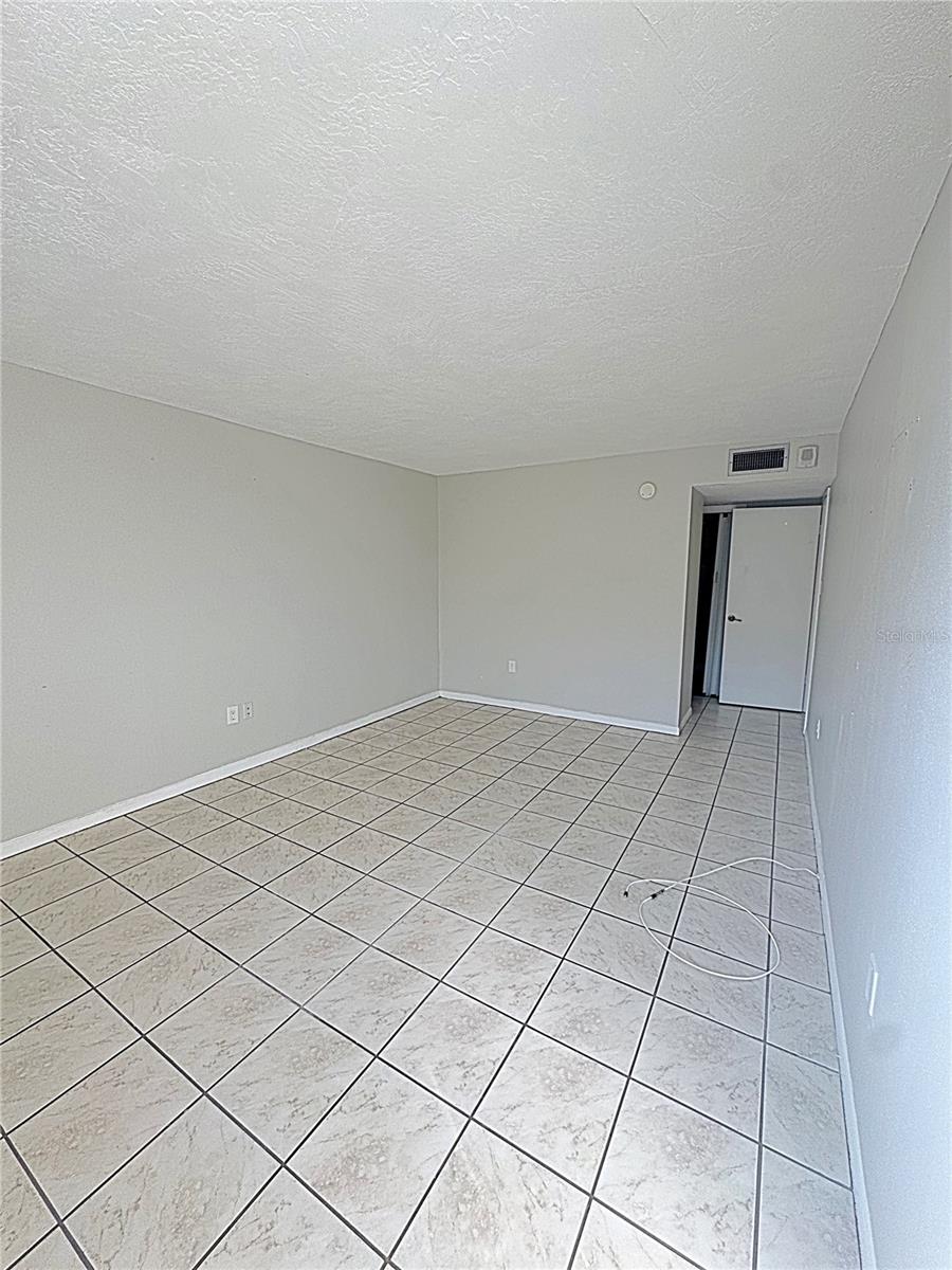 DIAMOND ISLE CONDO - Residential Lease