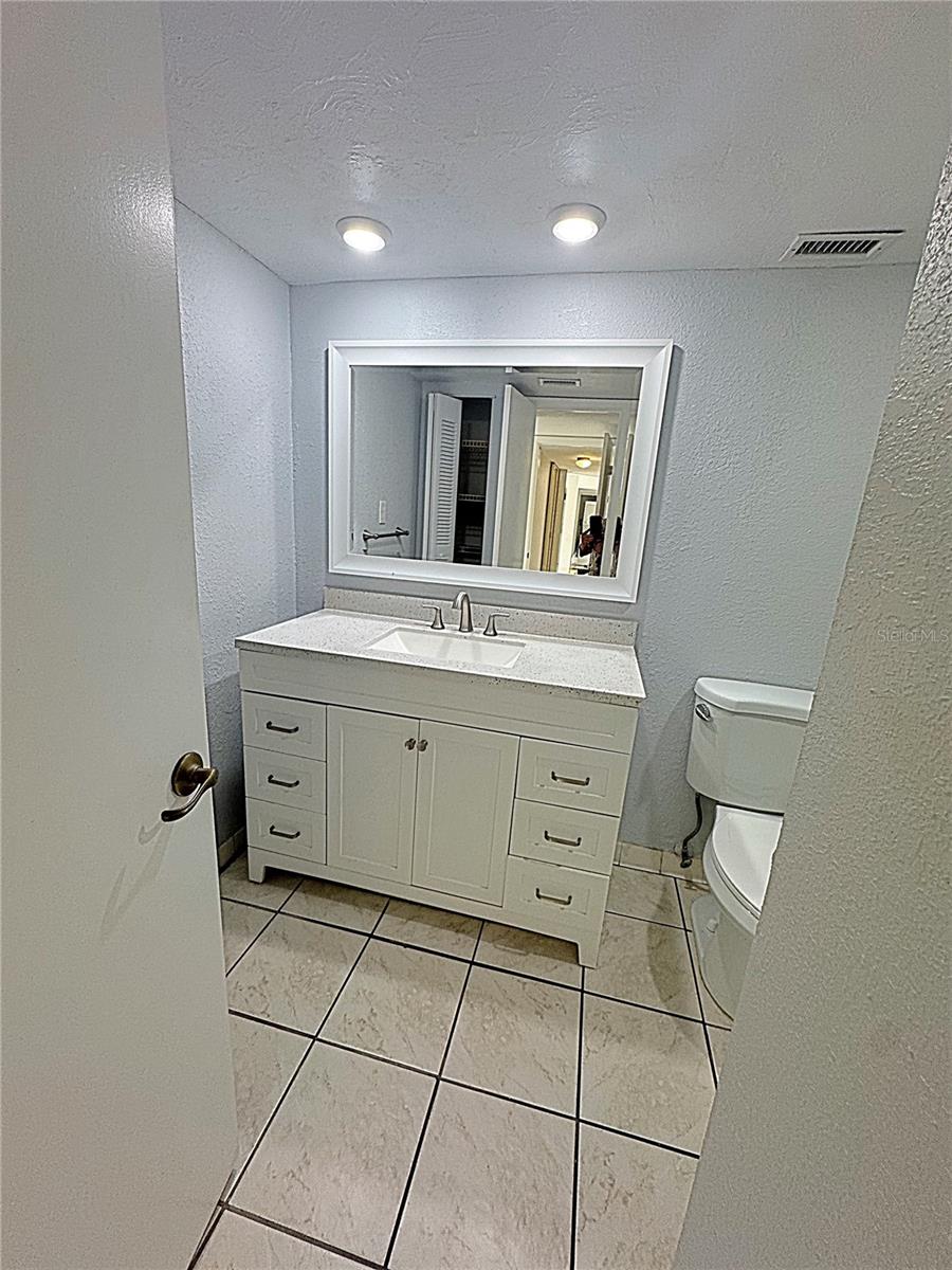 DIAMOND ISLE CONDO - Residential Lease