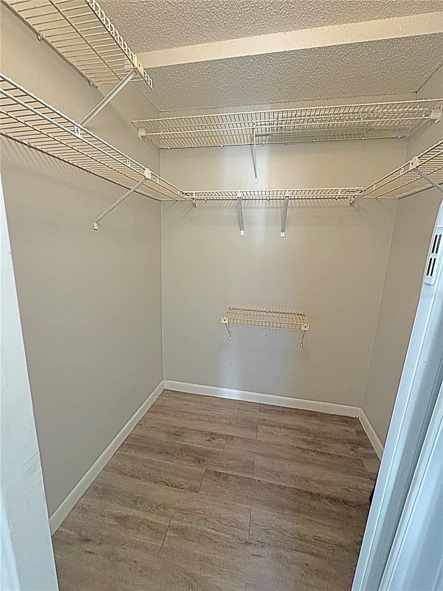 DIAMOND ISLE CONDO - Residential Lease