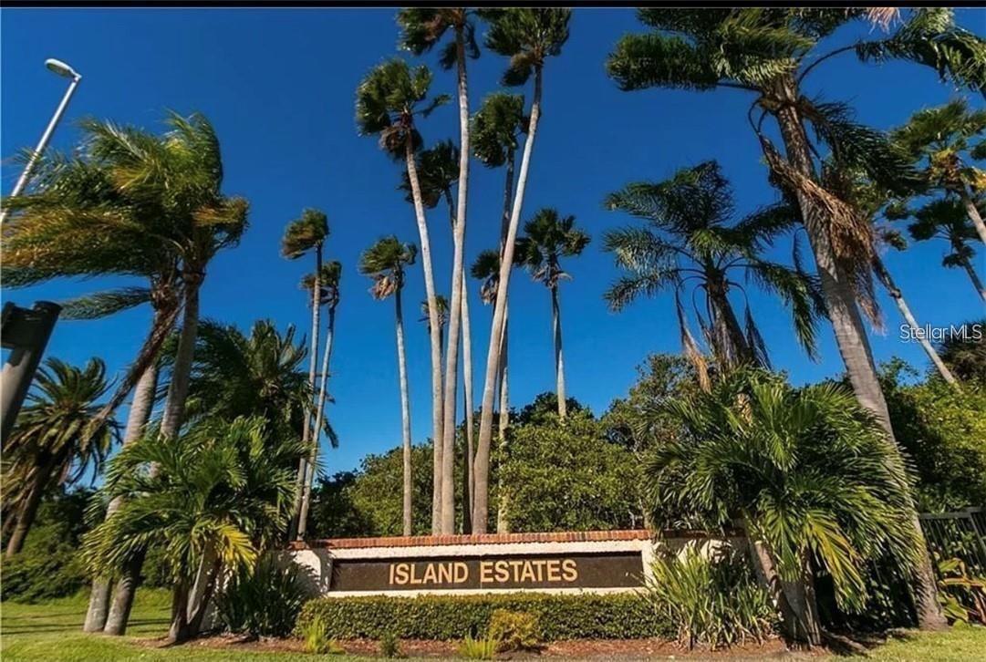 DIAMOND ISLE CONDO - Residential Lease