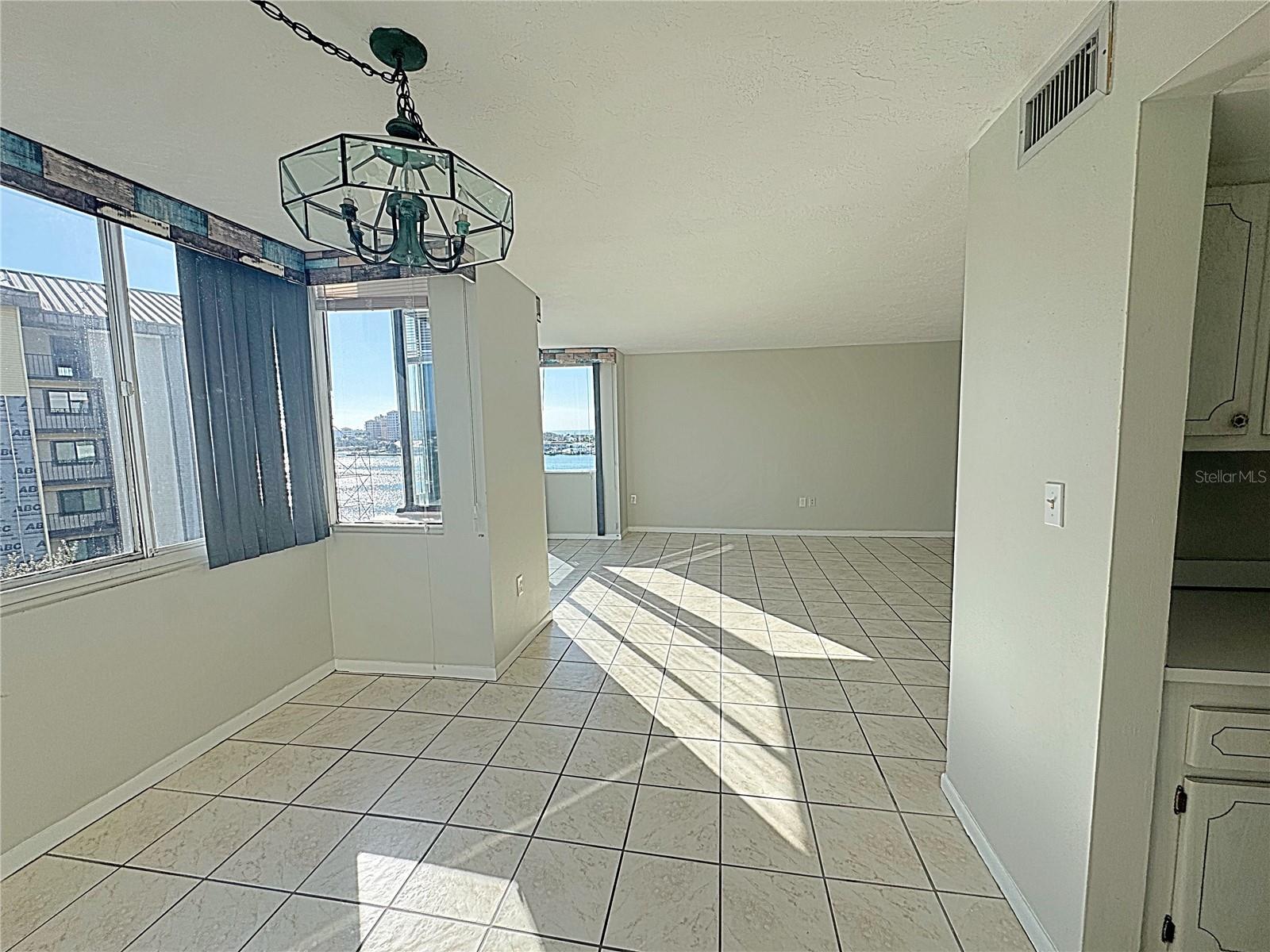 DIAMOND ISLE CONDO - Residential Lease