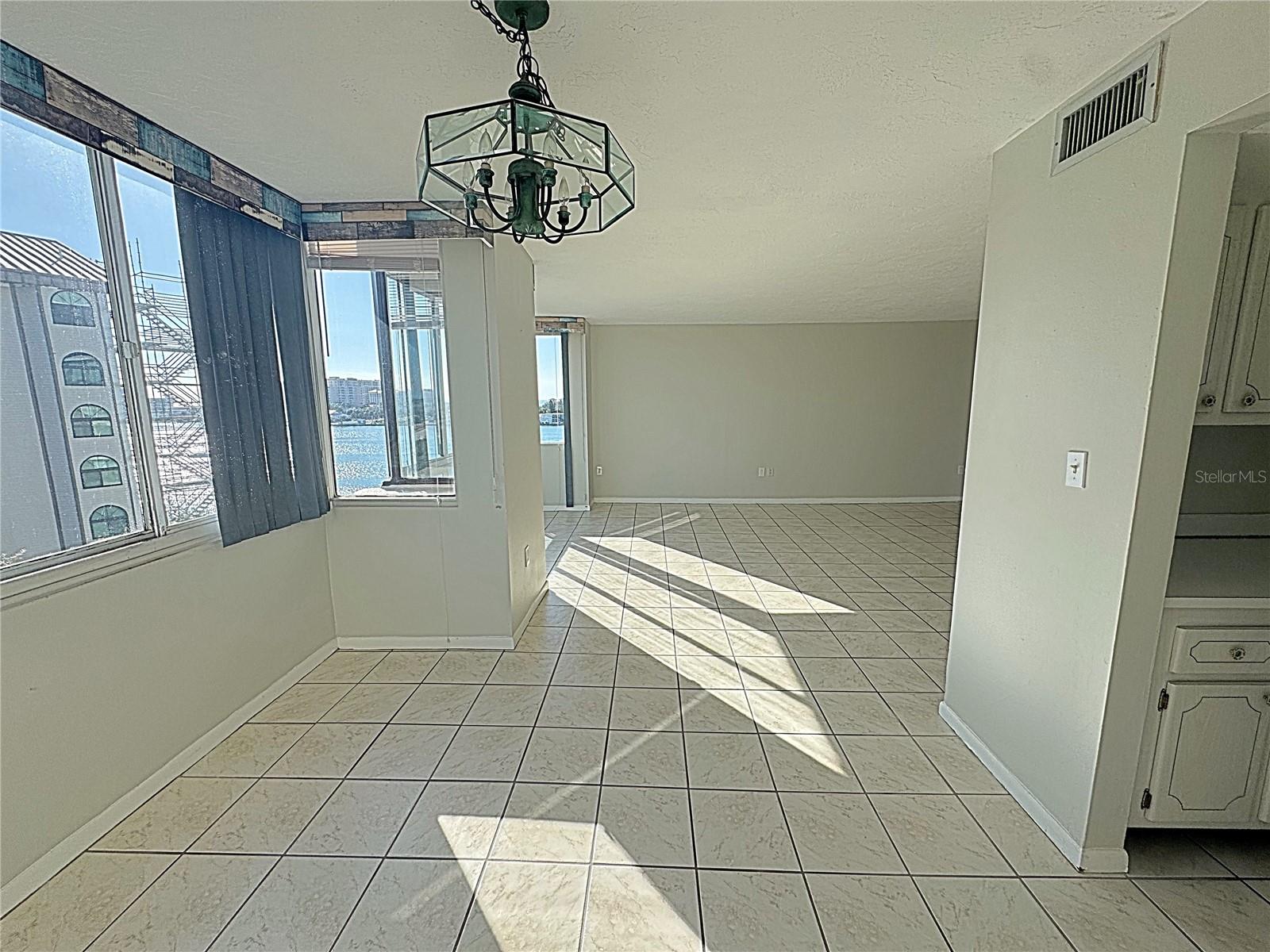 DIAMOND ISLE CONDO - Residential Lease