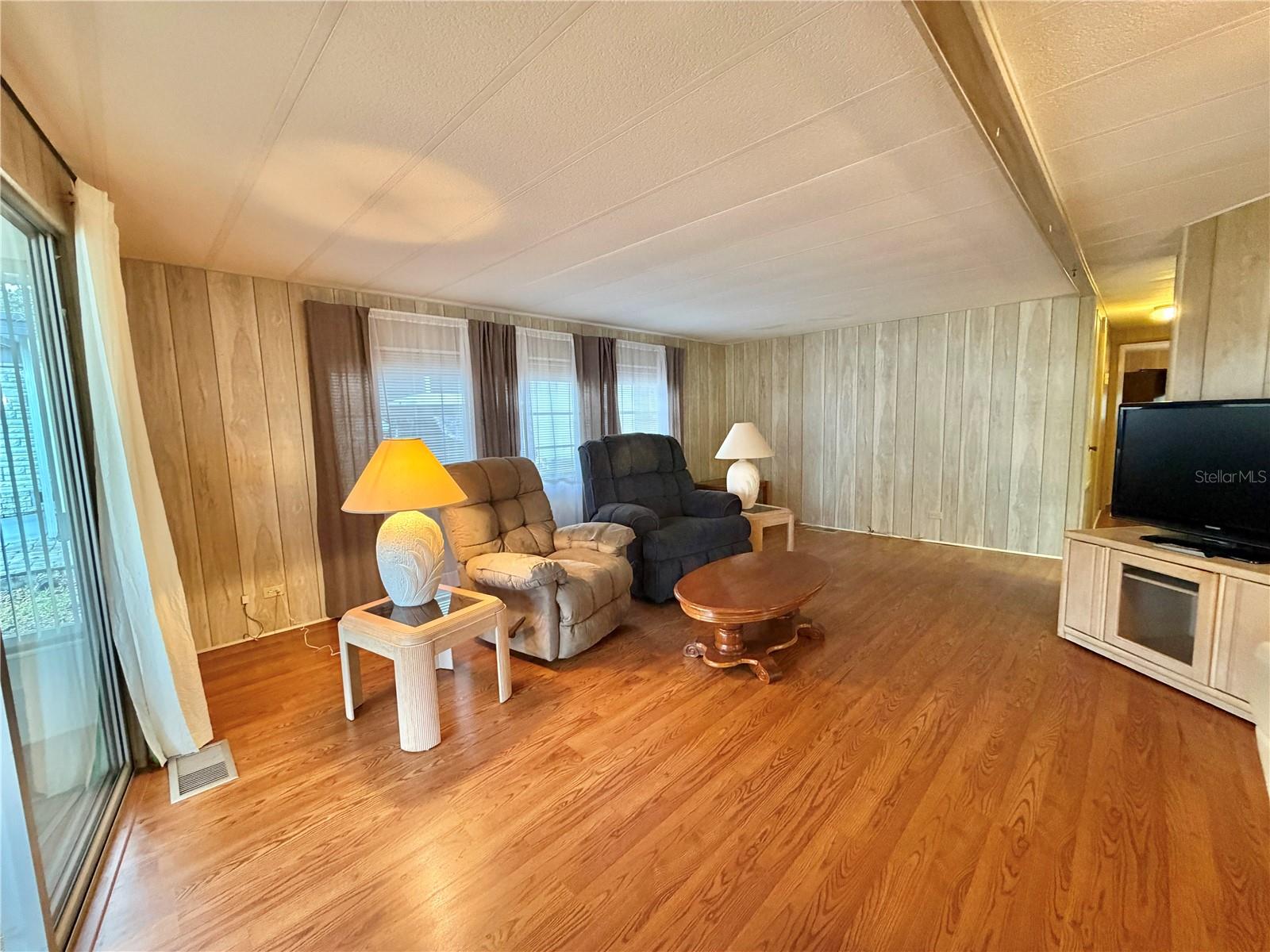 HAWTHORNE AT LEESBURG A COOP - Residential