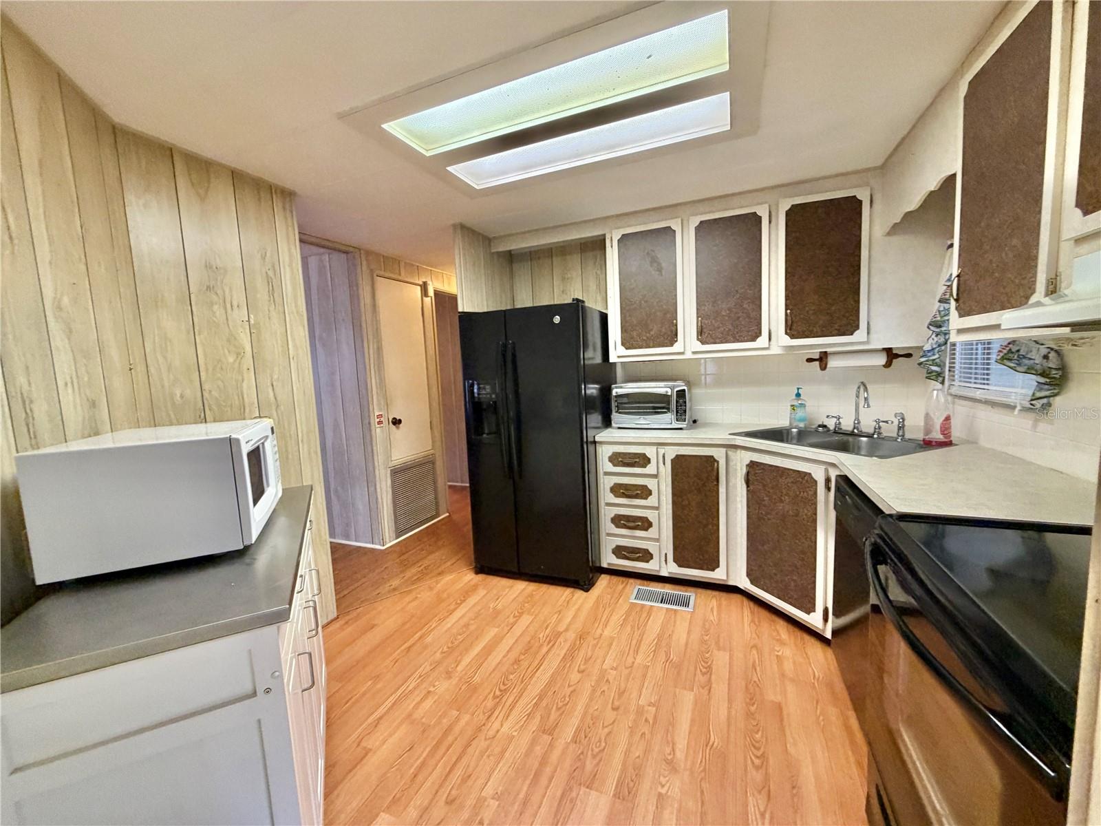 HAWTHORNE AT LEESBURG A COOP - Residential