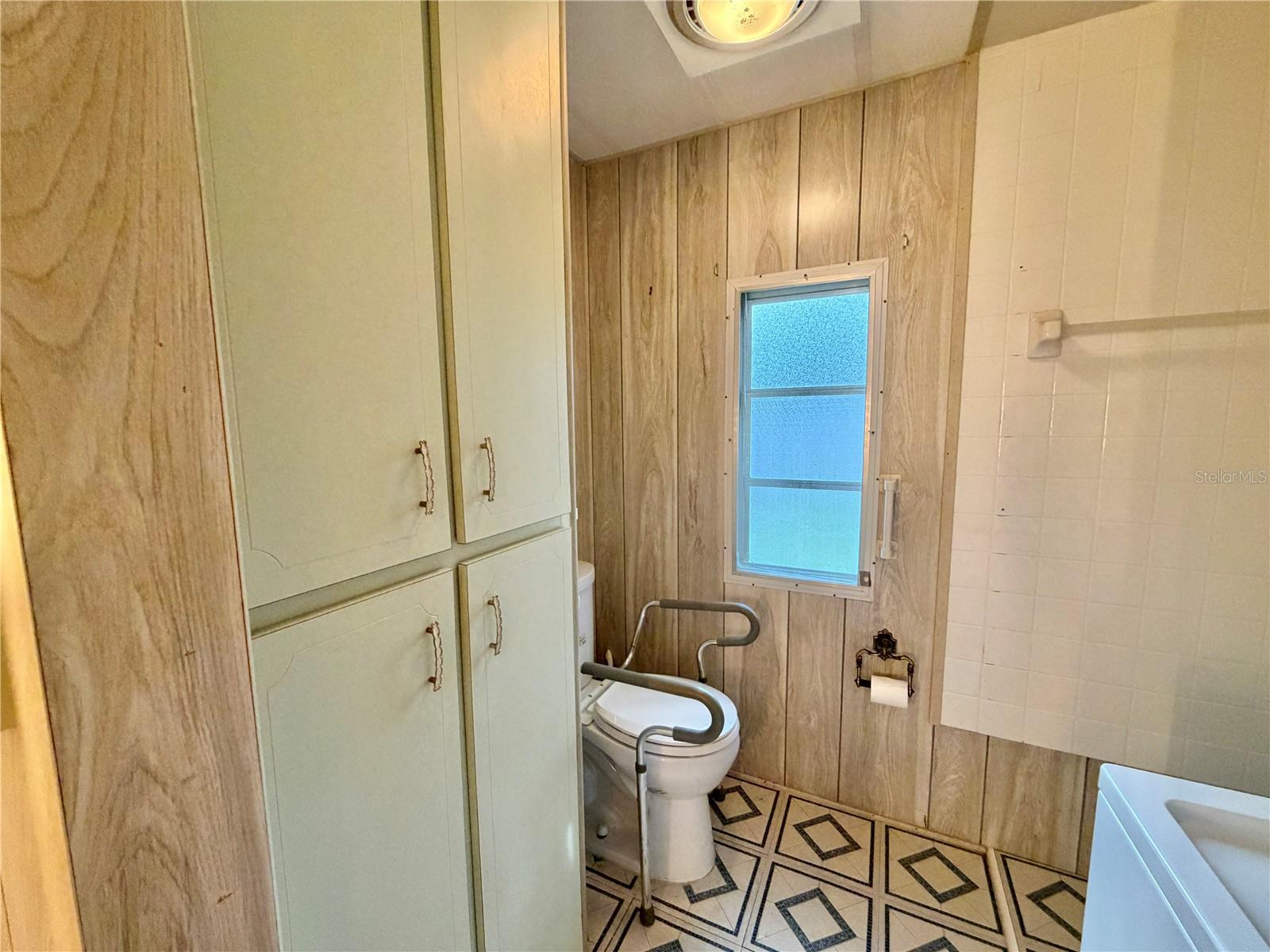 HAWTHORNE AT LEESBURG A COOP - Residential