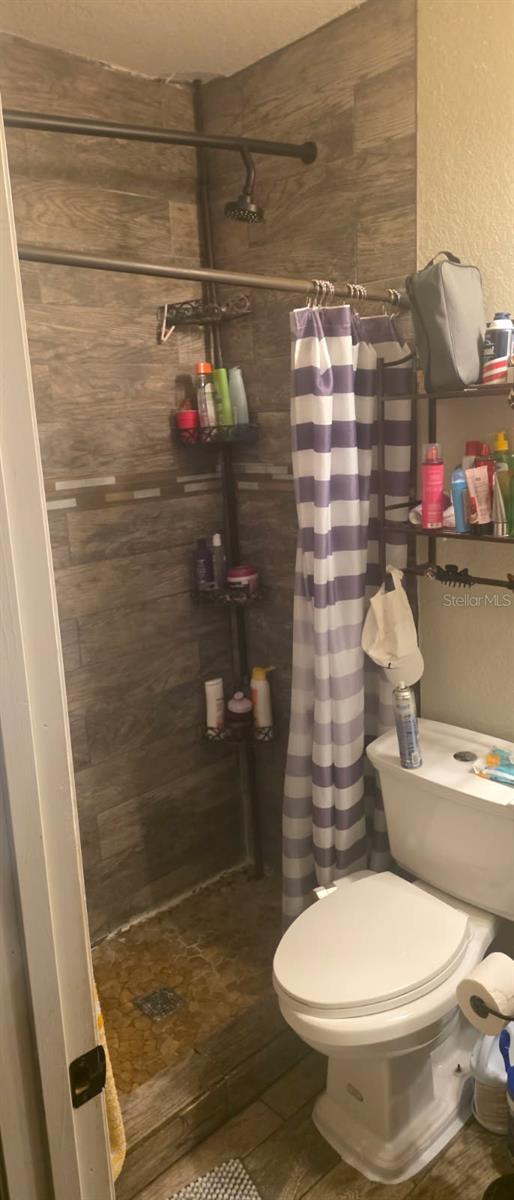 PRESIDENTIAL MANOR UNIT 2A - Residential