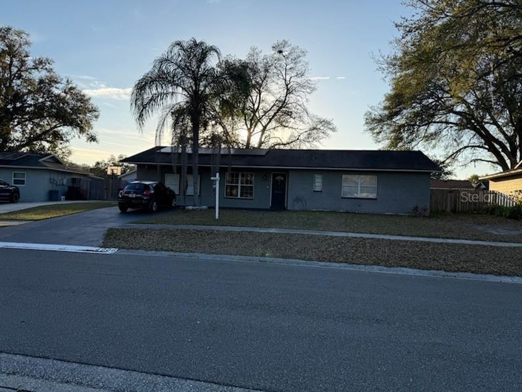 Photo of 4906 Presidential Street, Seffner, FL 33584 (MLS # P4937737)