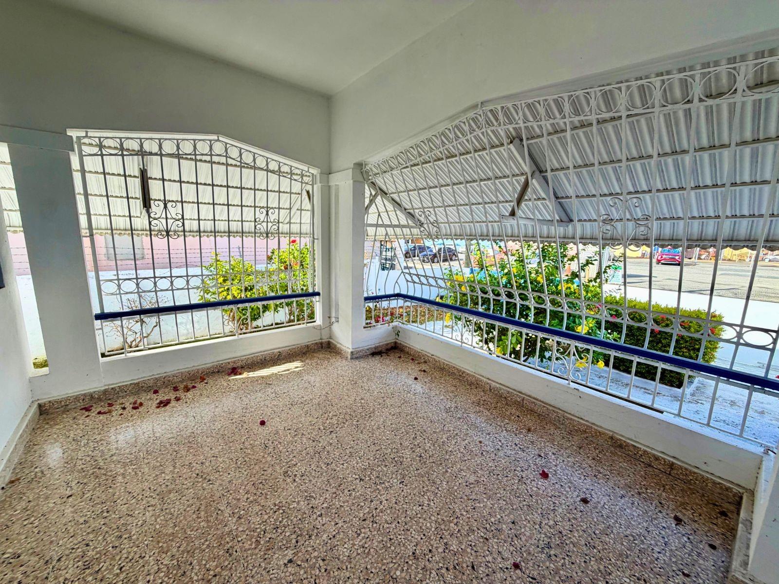 PUEBLO AVE GENERAL VALERO 257