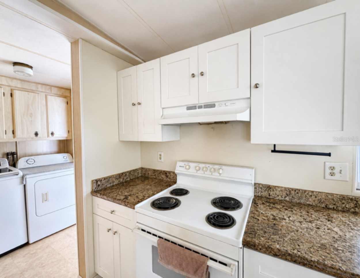 DIXIE GROVES ESTATES - Residential