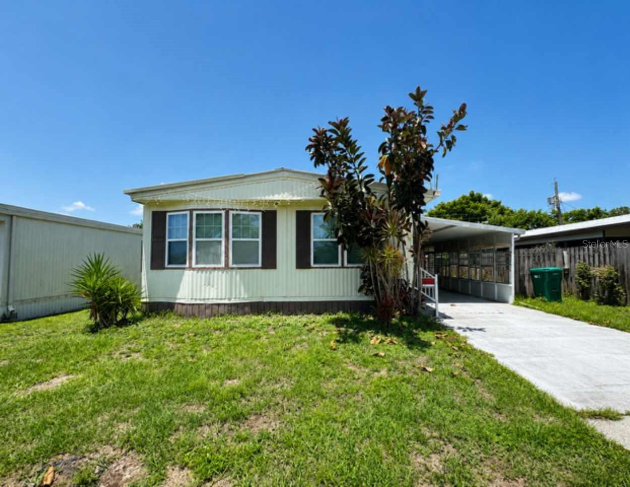 DIXIE GROVES ESTATES - Residential