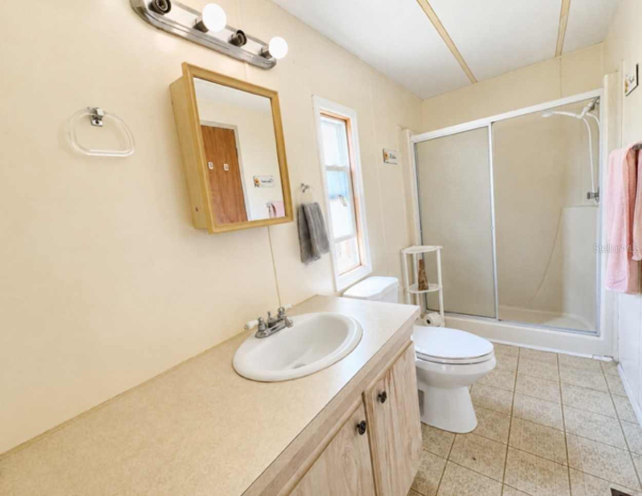 DIXIE GROVES ESTATES - Residential