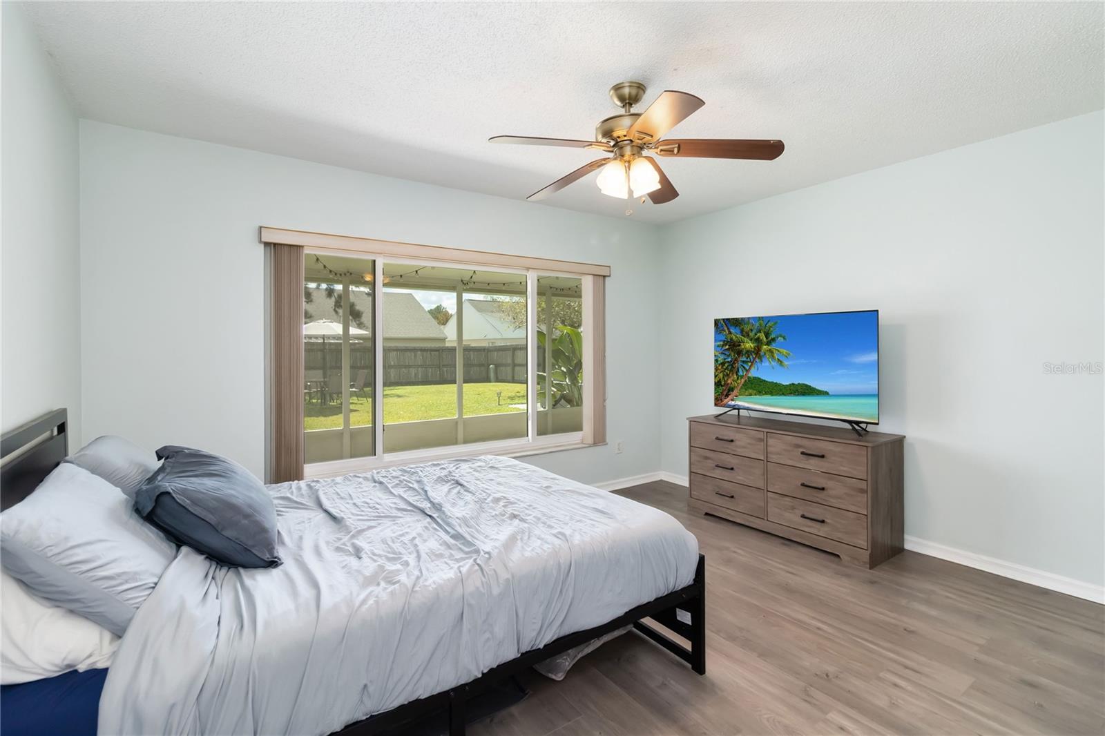 CASCADE OAKS - Residential
