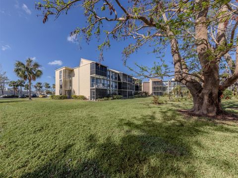 618 BIRD BAY DRIVE S 216 VENICE FL 34285