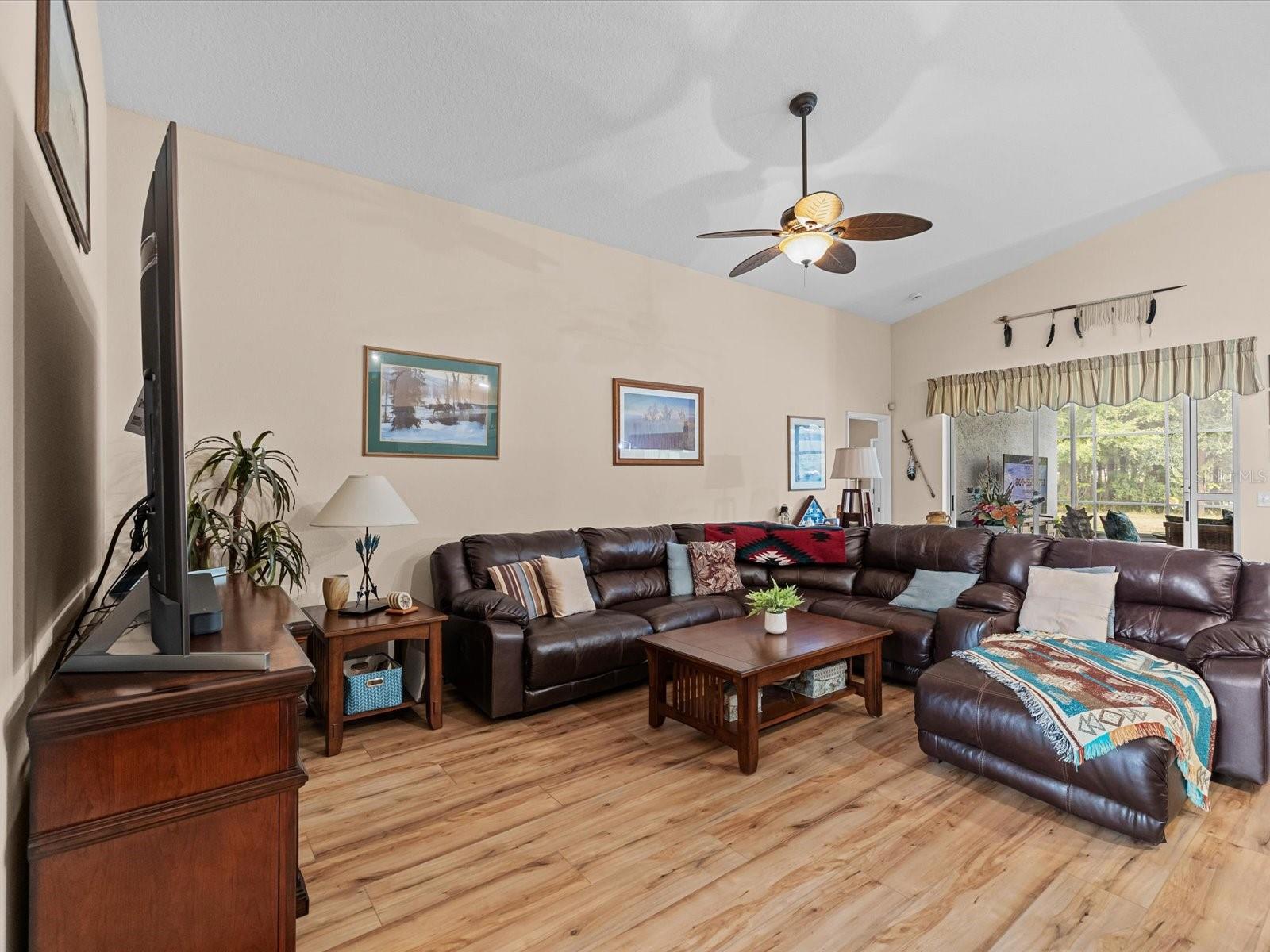 LAKE BERNADETTE 02B - Residential