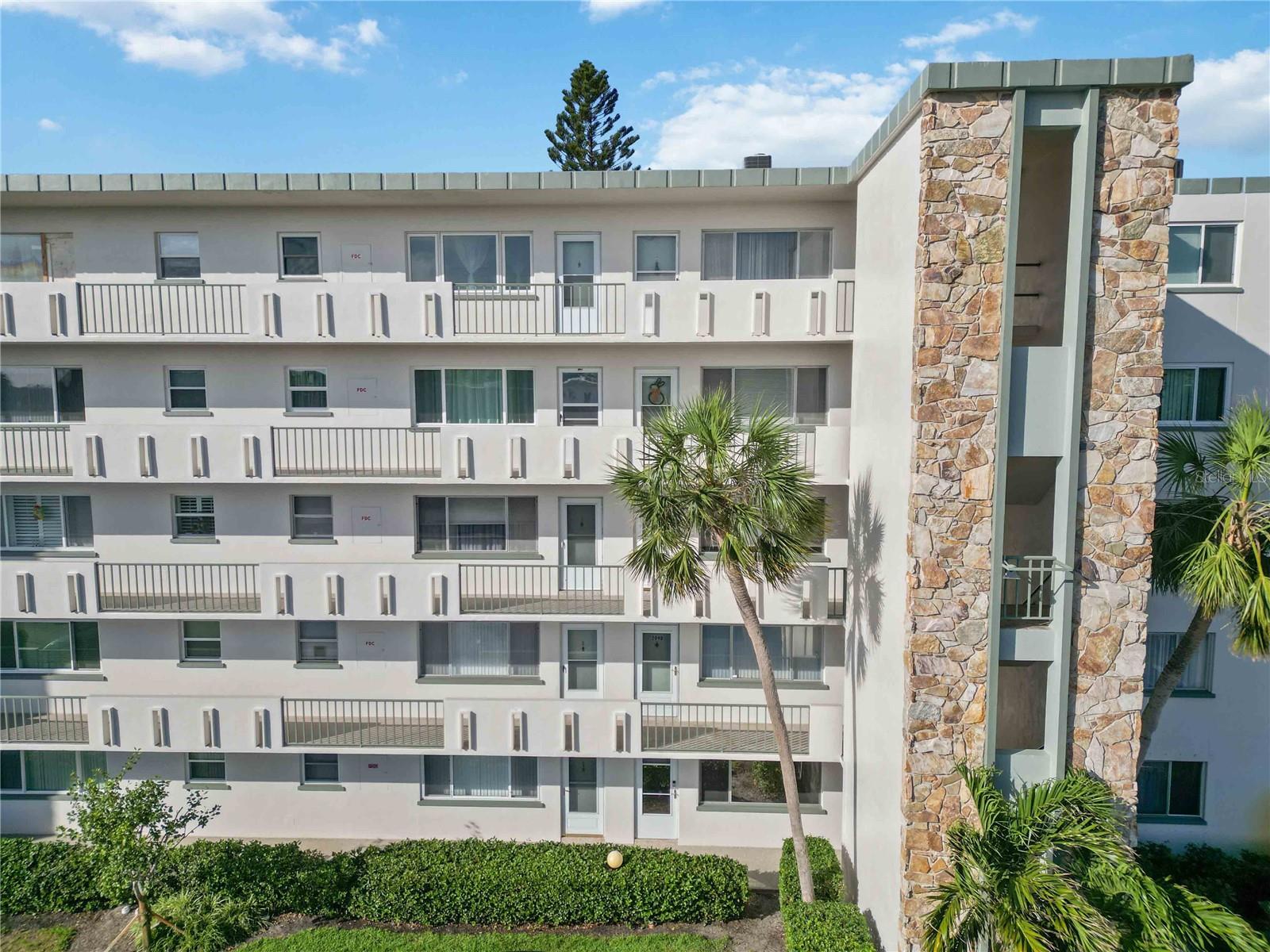 IRONWOOD CONDOMINIUM - Residential