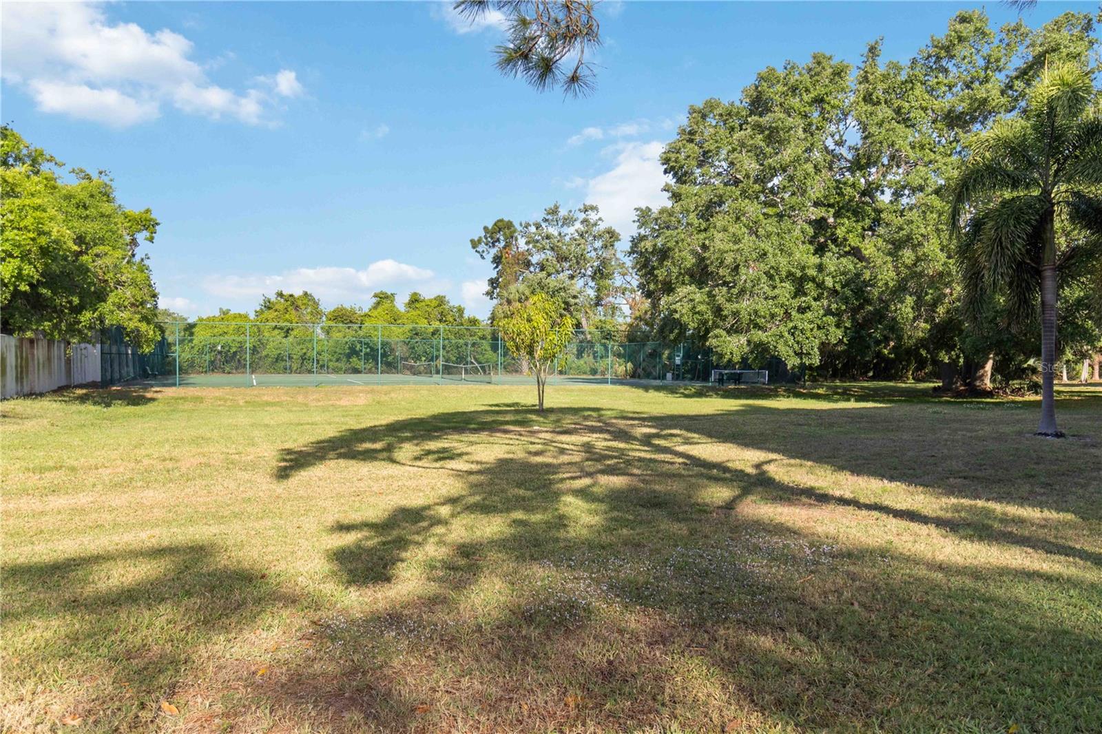 IRONWOOD CONDOMINIUM - Residential