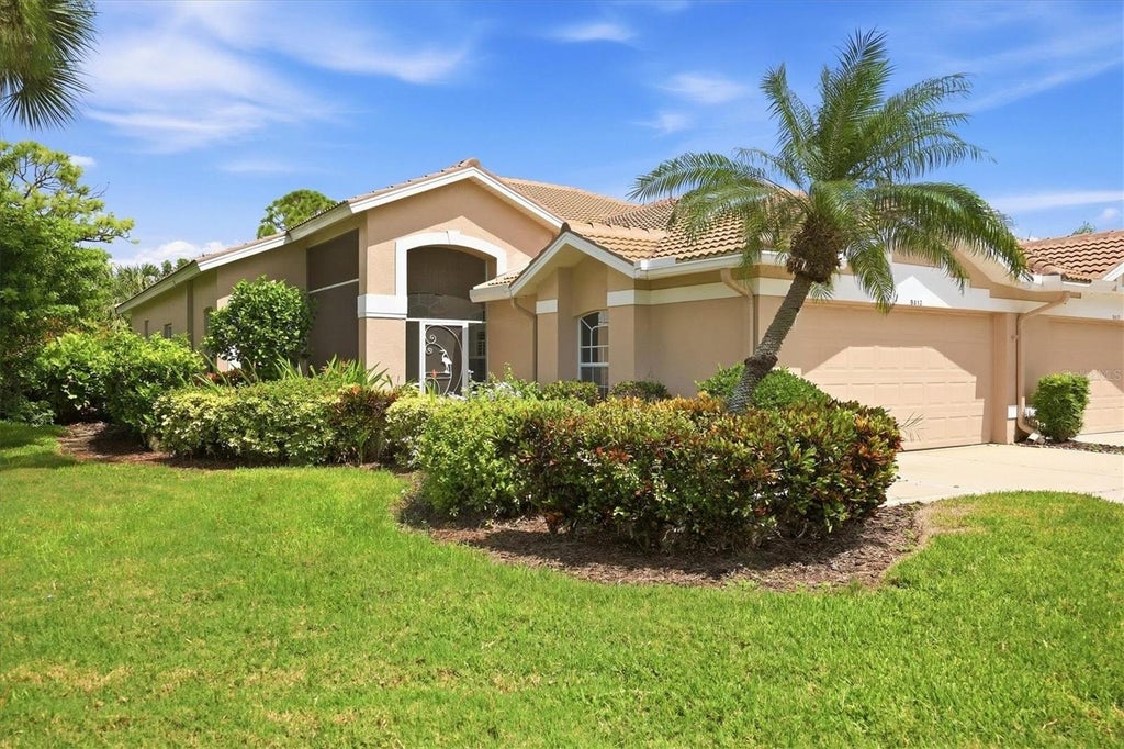 Photo of 9413 Forest Hills Circle, Sarasota, FL 34238 (MLS # A4705627)