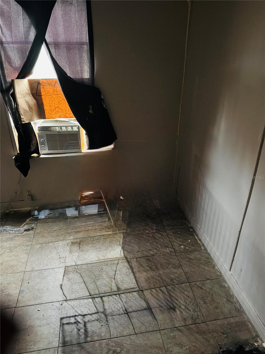 KAL RIVER FOREST HIDEAWAY - Residential